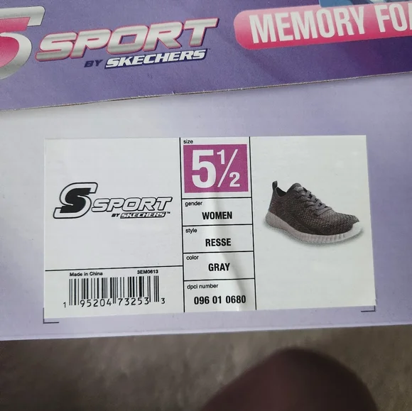 Sneakers - Picture 6 of 8